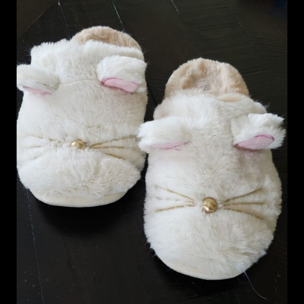 Super cute! Super comfy! Bunny Slippers